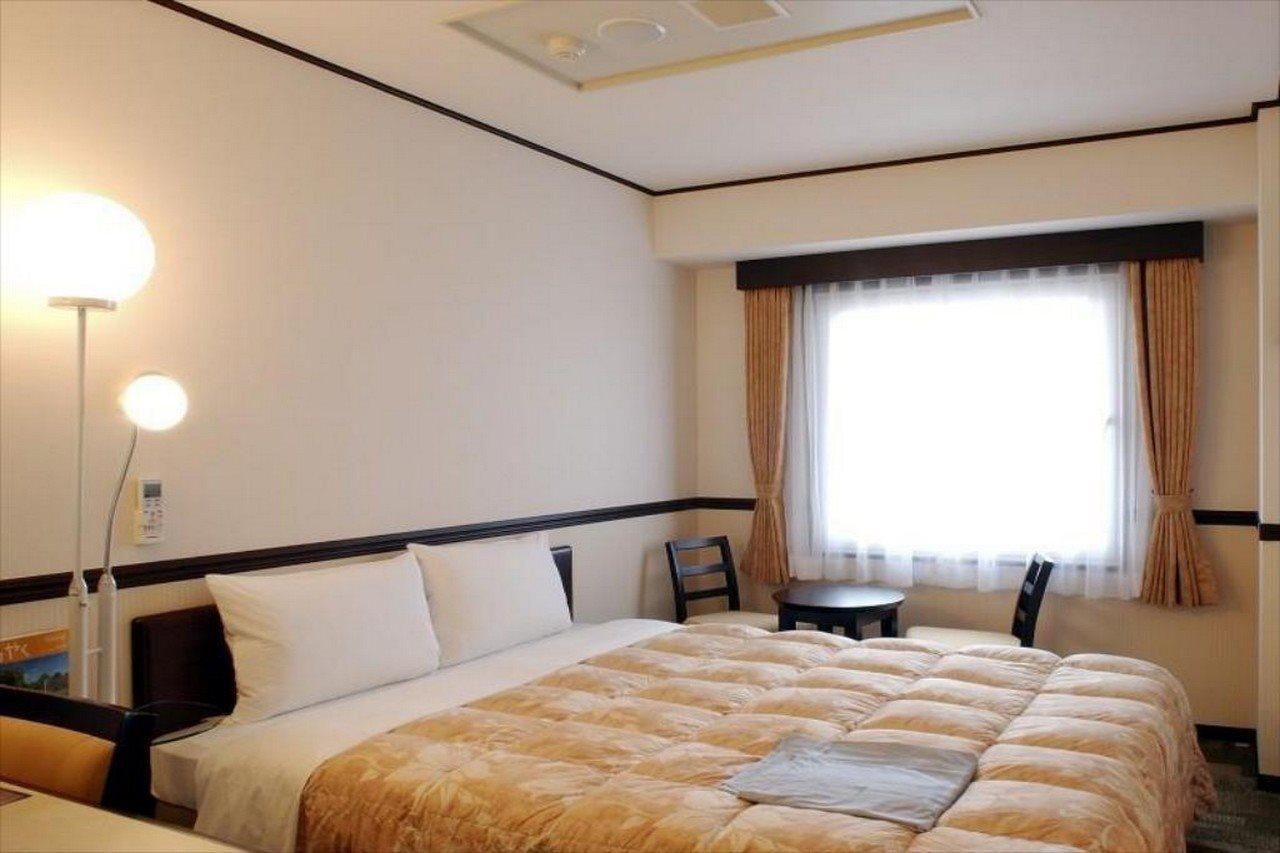 Toyoko Inn Okayama Eki Nishi Guchi Migi Exteriör bild